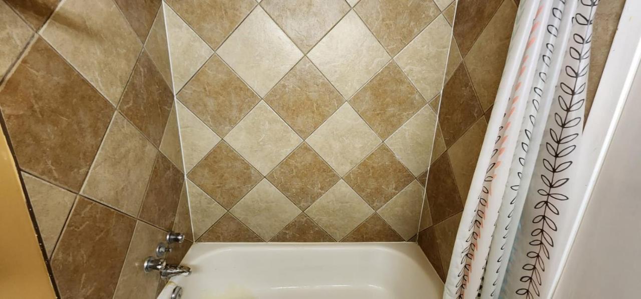 Viking Inn Gimli Екстериор снимка