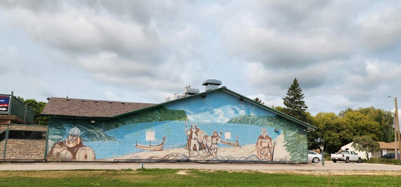 Viking Inn Gimli Екстериор снимка