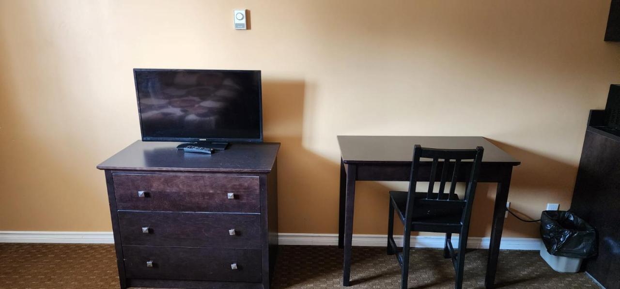 Viking Inn Gimli Екстериор снимка