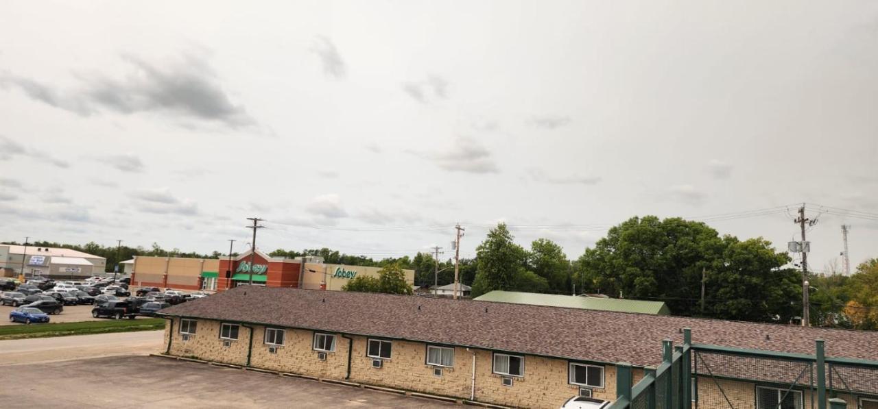 Viking Inn Gimli Екстериор снимка