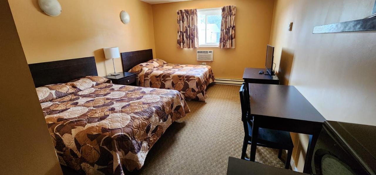 Viking Inn Gimli Екстериор снимка