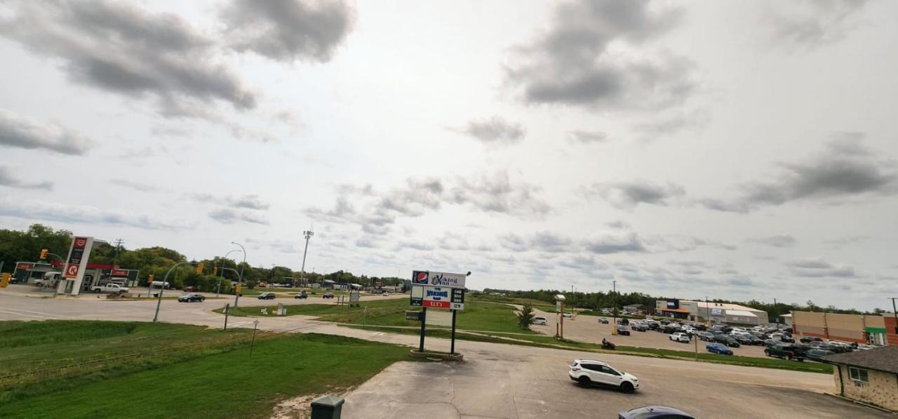 Viking Inn Gimli Екстериор снимка