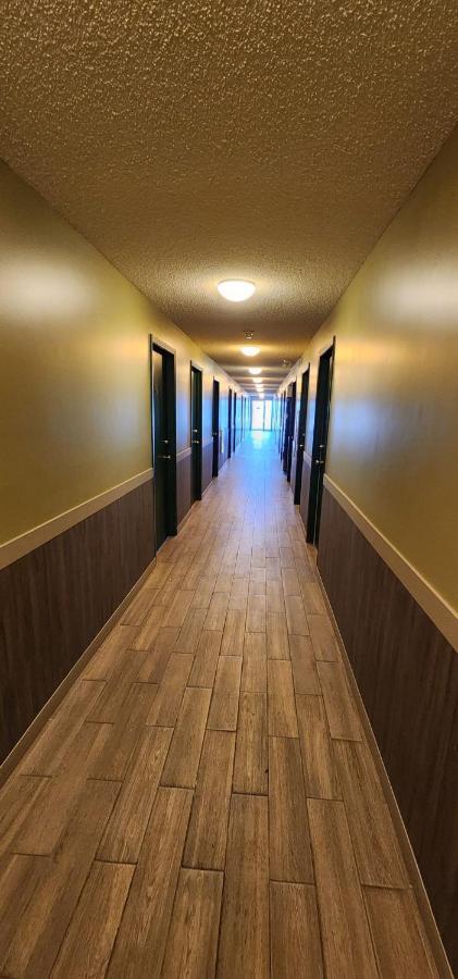 Viking Inn Gimli Екстериор снимка